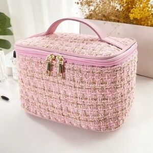 NWT Pink Tweed Make Up Case